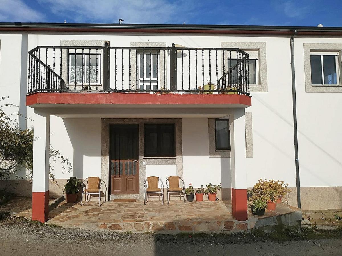 Pension Casa Maruja Castromayor Bagian luar foto