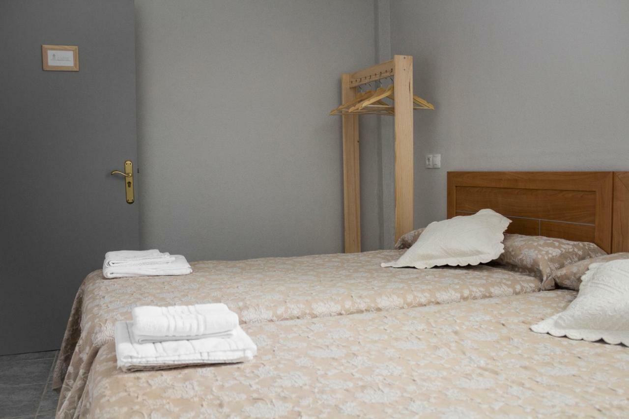 Pension Casa Maruja Castromayor Bagian luar foto