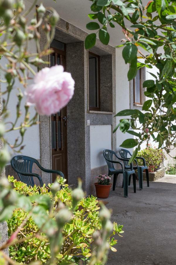 Pension Casa Maruja Castromayor Bagian luar foto